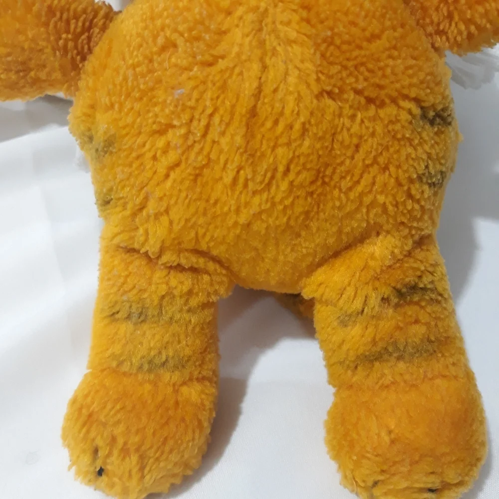 Vintage 80's Garfield Plush Toy - Orange 10